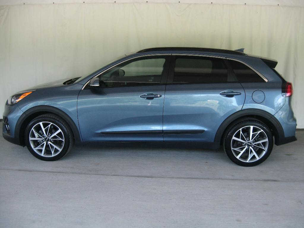 used 2022 Kia Niro car