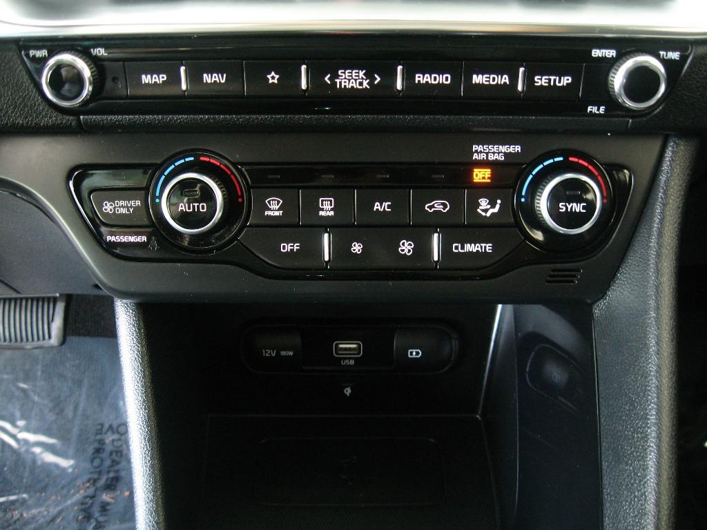 used 2022 Kia Niro car