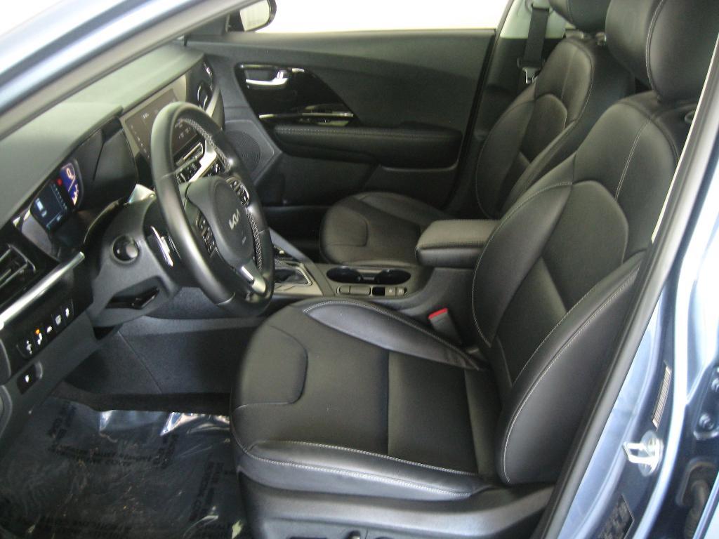used 2022 Kia Niro car