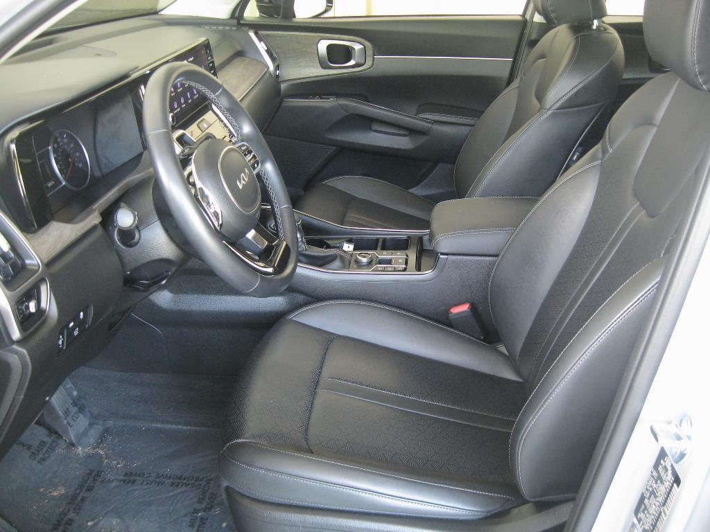 used 2023 Kia Sorento car, priced at $31,990