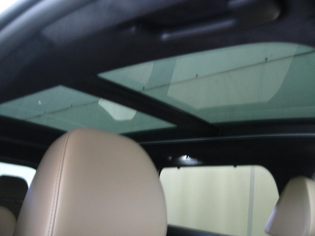 used 2025 Kia Sorento car, priced at $46,990