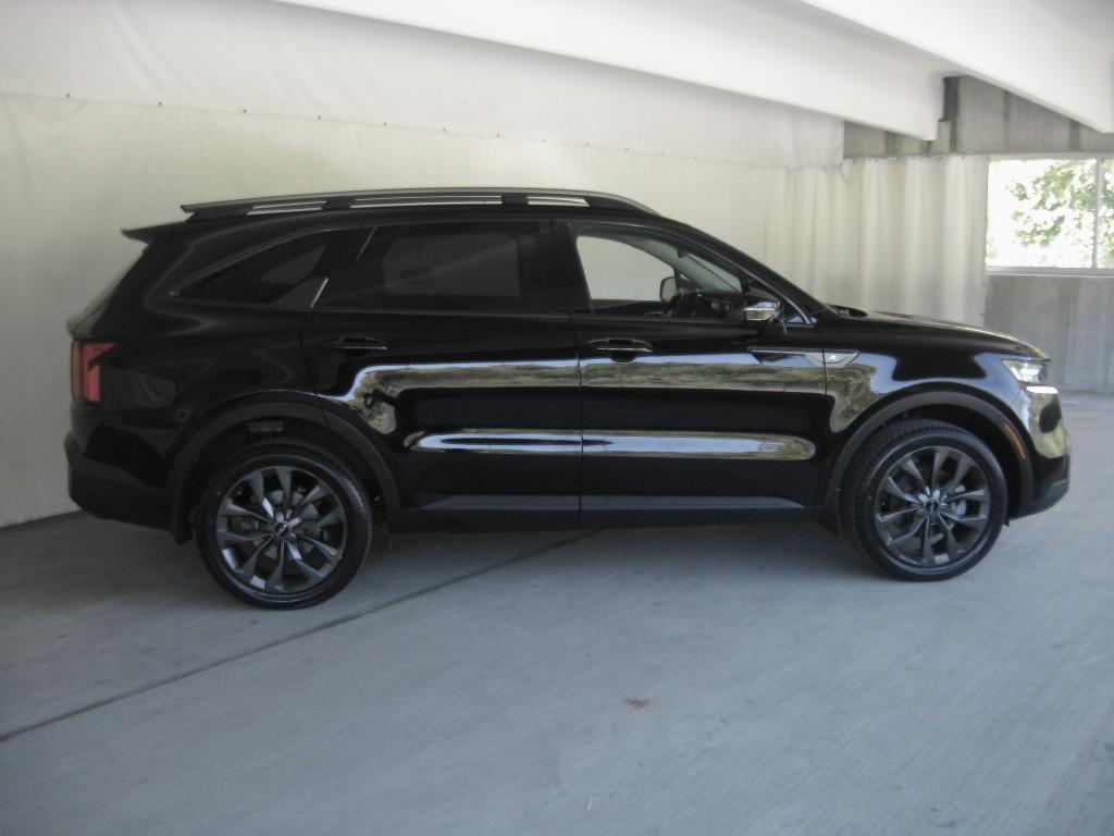 used 2022 Kia Sorento car, priced at $33,490