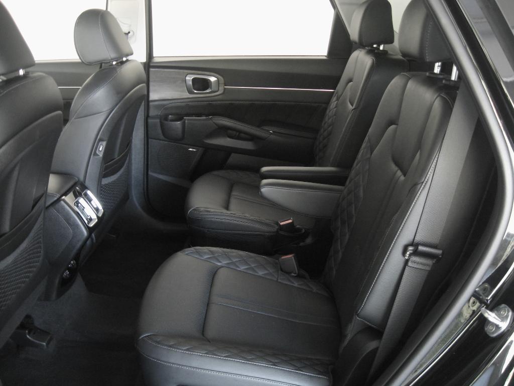 used 2022 Kia Sorento car, priced at $33,490