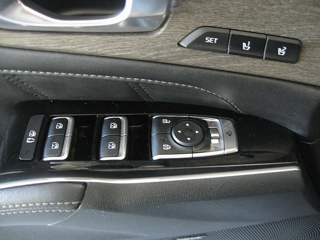 used 2022 Kia Sorento car, priced at $33,490