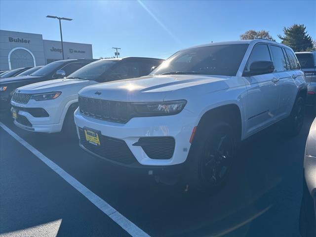 used 2023 Jeep Grand Cherokee car, priced at $38,990