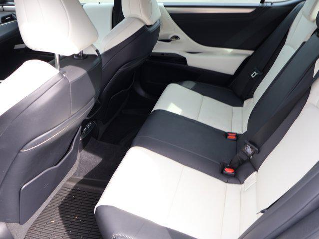 used 2022 Lexus ES 300h car, priced at $37,995
