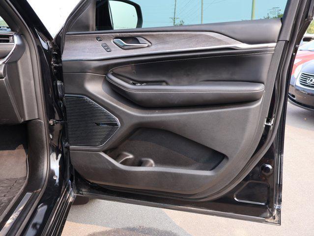 used 2023 Jeep Grand Cherokee car, priced at $39,895