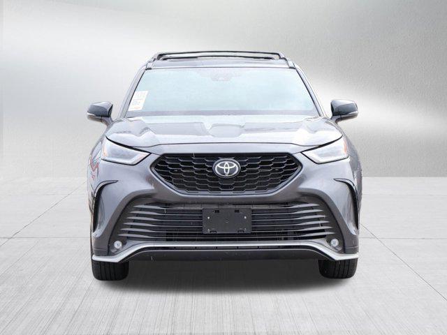used 2021 Toyota Highlander car, priced at $37,995