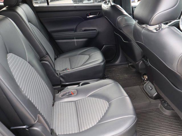 used 2021 Toyota Highlander car, priced at $37,995