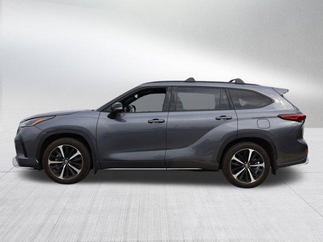 used 2021 Toyota Highlander car, priced at $37,995