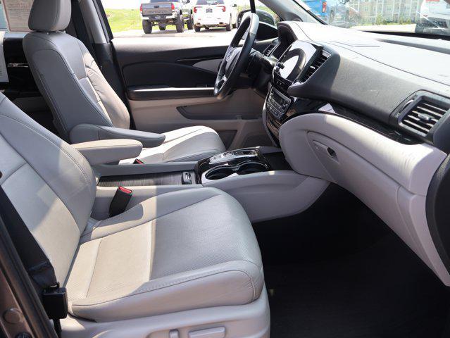 used 2022 Honda Pilot car, priced at $39,325