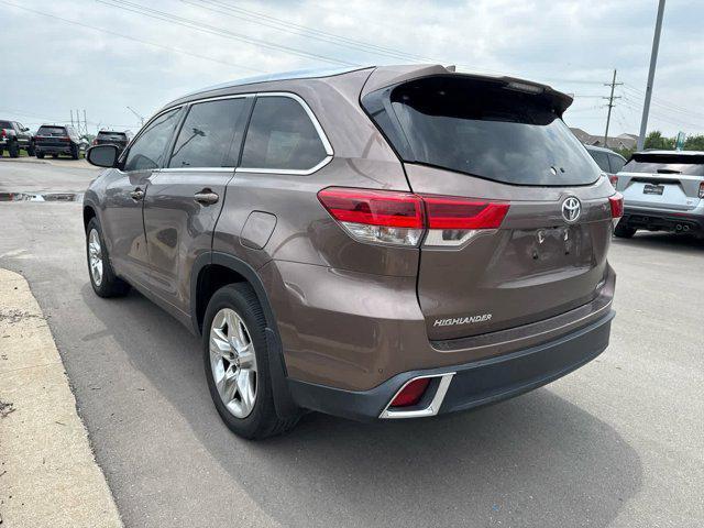 used 2018 Toyota Highlander car, priced at $27,995