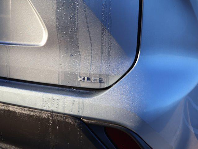 used 2021 Toyota Highlander car, priced at $29,995