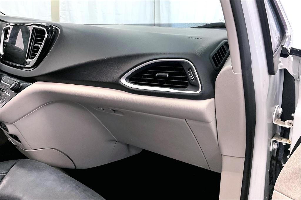 used 2022 Chrysler Pacifica car, priced at $22,250