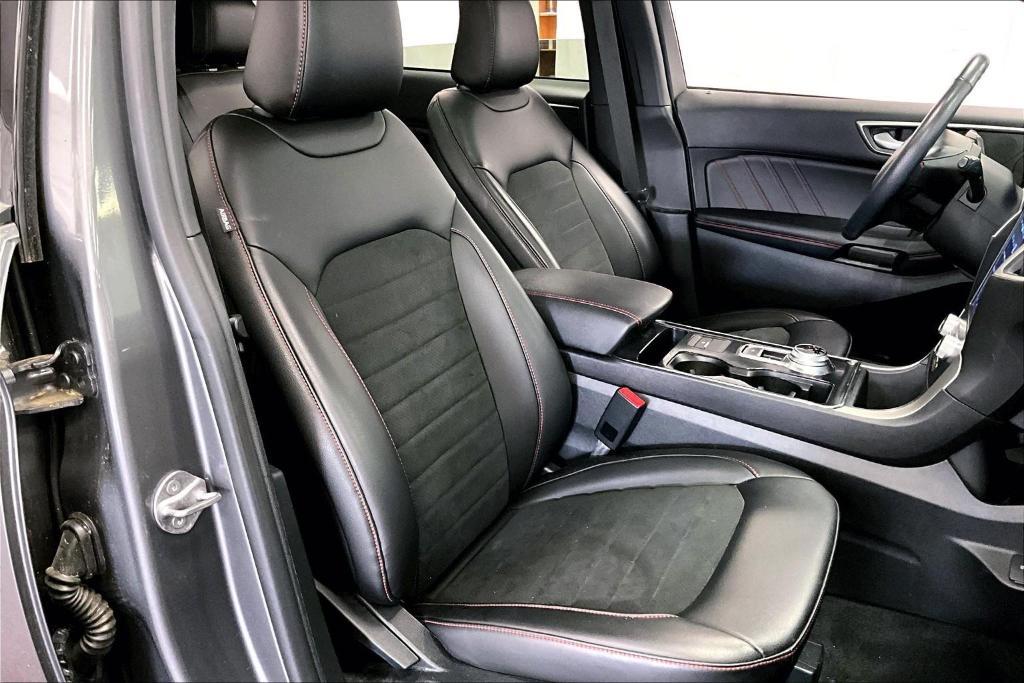 used 2022 Ford Edge car, priced at $29,000