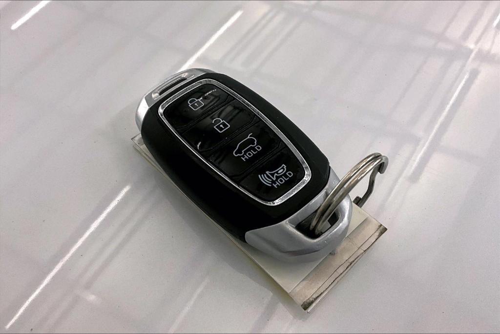 used 2020 Hyundai Santa Fe car, priced at $19,750