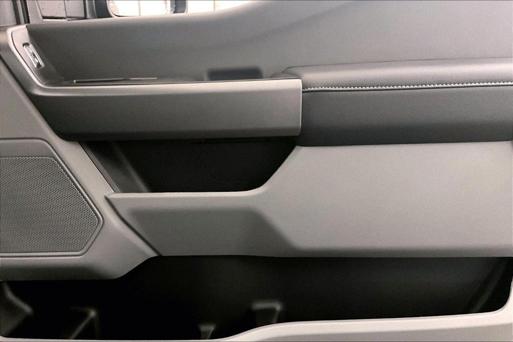 new 2025 Ford F-350 car, priced at $54,000
