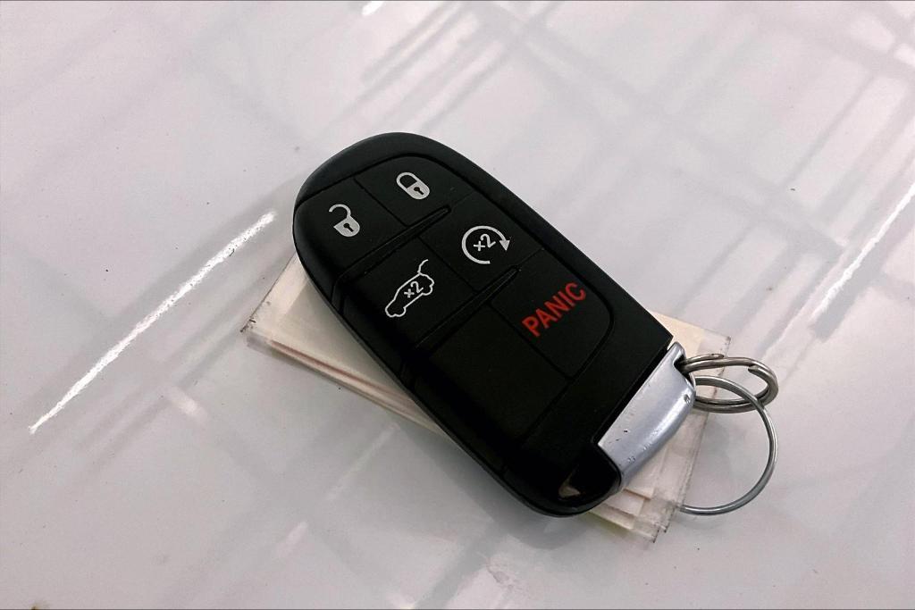 used 2015 Jeep Grand Cherokee car, priced at $12,977