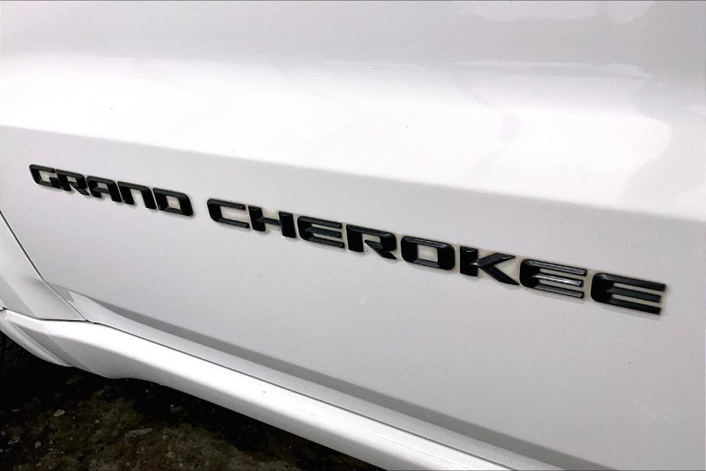 used 2015 Jeep Grand Cherokee car, priced at $12,977