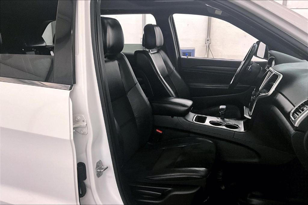 used 2015 Jeep Grand Cherokee car, priced at $12,977