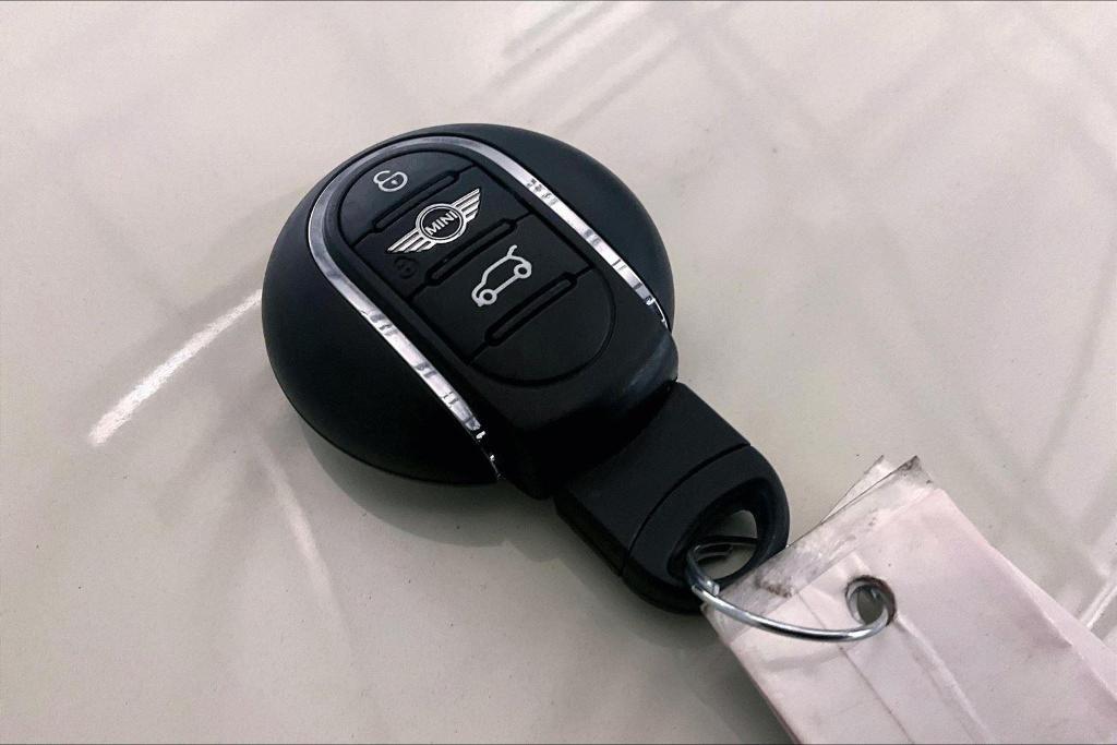 used 2016 MINI Hardtop car, priced at $9,500