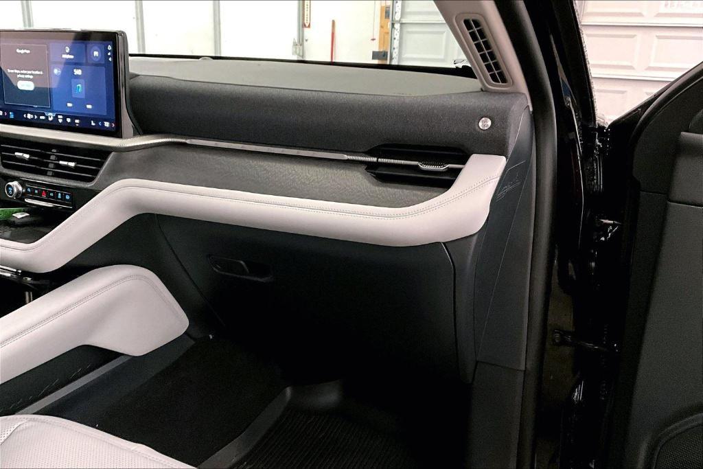 new 2025 Ford Explorer car, priced at $57,624
