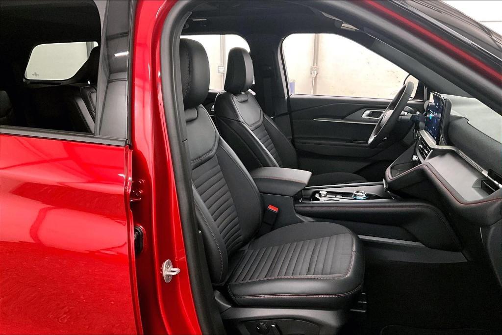 new 2025 Ford Explorer car, priced at $50,157