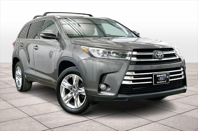 used 2018 Toyota Highlander Hybrid car, priced at $21,977