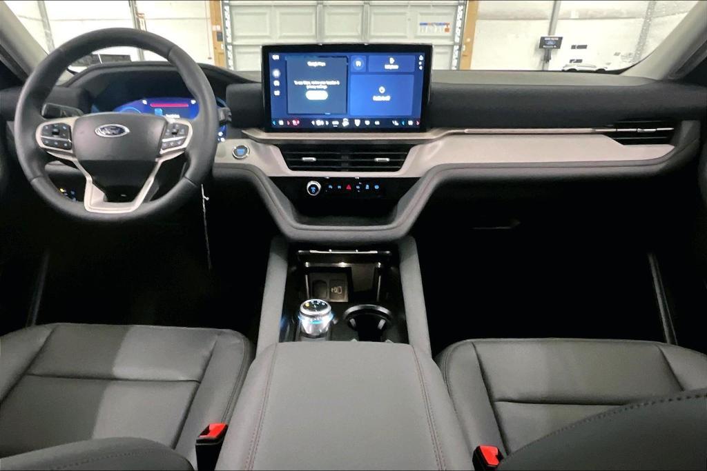 new 2025 Ford Explorer car, priced at $44,000