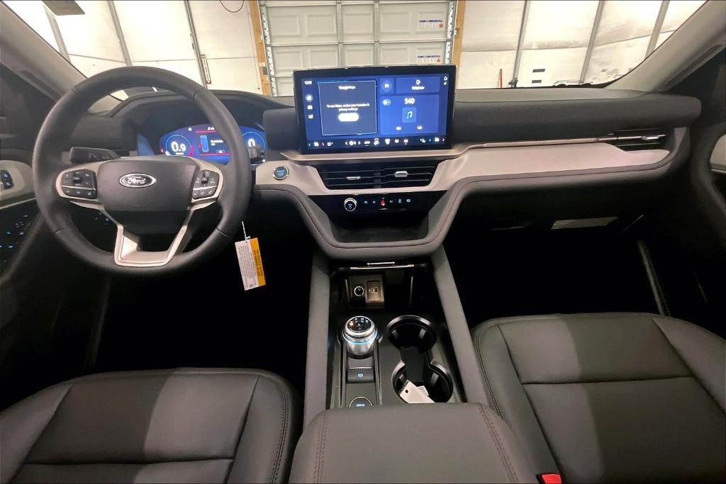 new 2025 Ford Explorer car, priced at $46,784