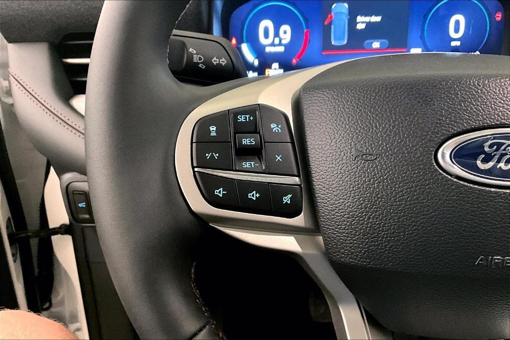 new 2025 Ford Explorer car, priced at $46,784