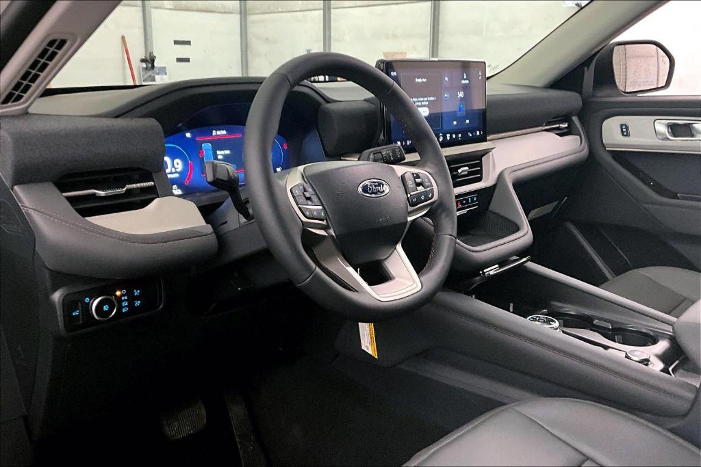 new 2025 Ford Explorer car, priced at $46,784