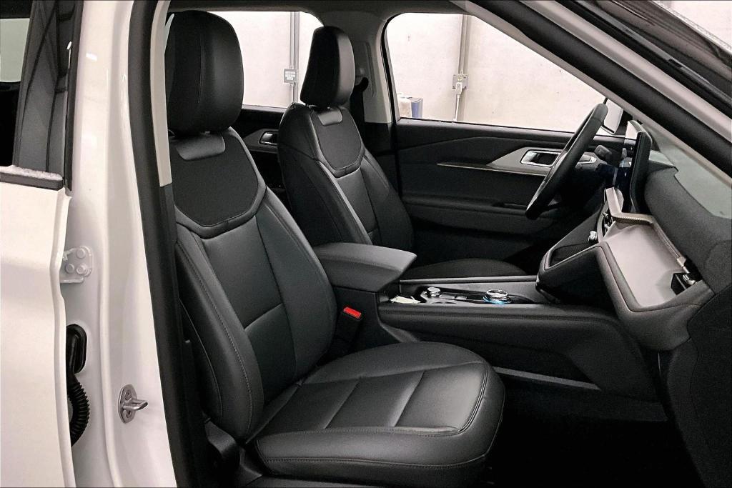 new 2025 Ford Explorer car, priced at $44,569