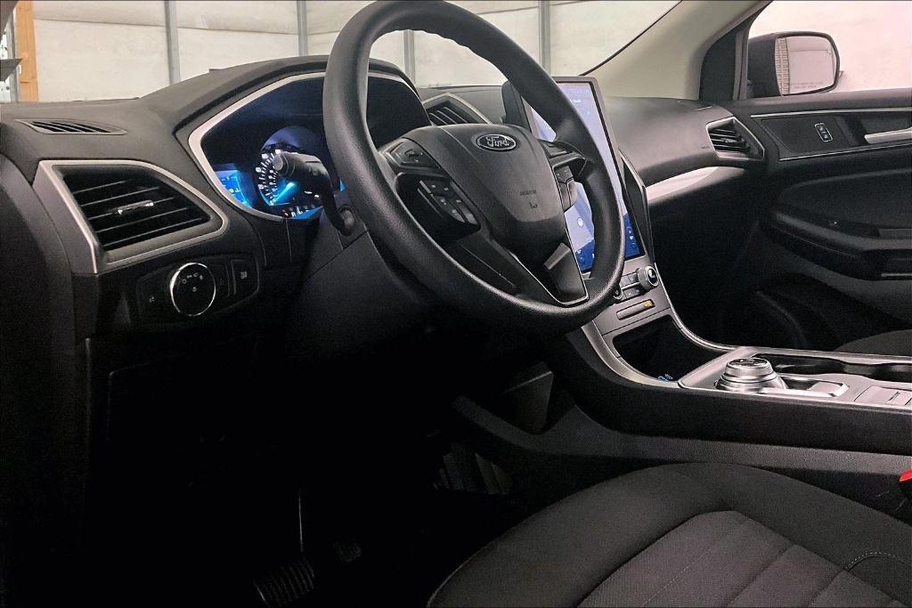 used 2021 Ford Edge car, priced at $20,000