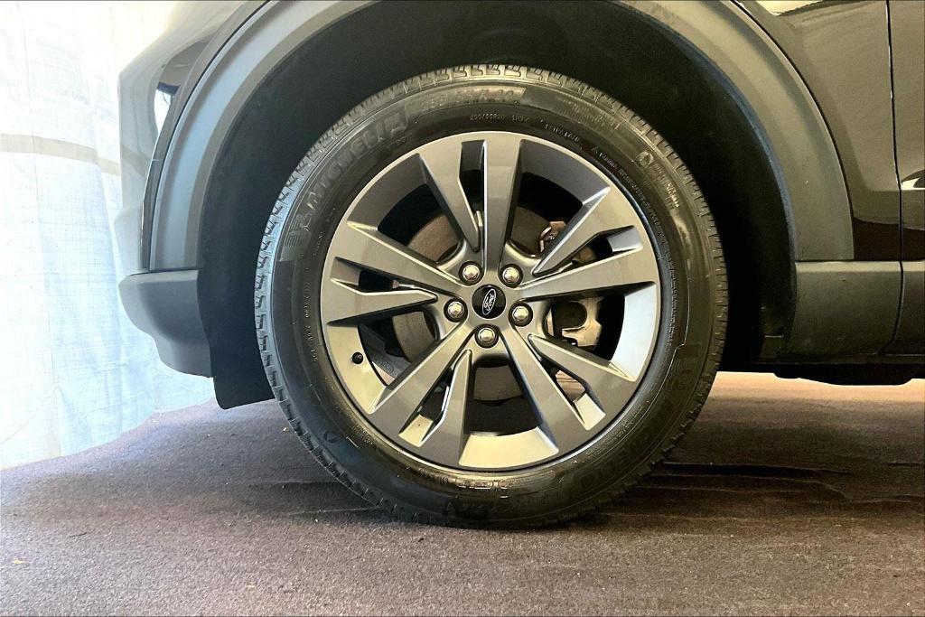 used 2022 Ford Explorer car, priced at $29,000