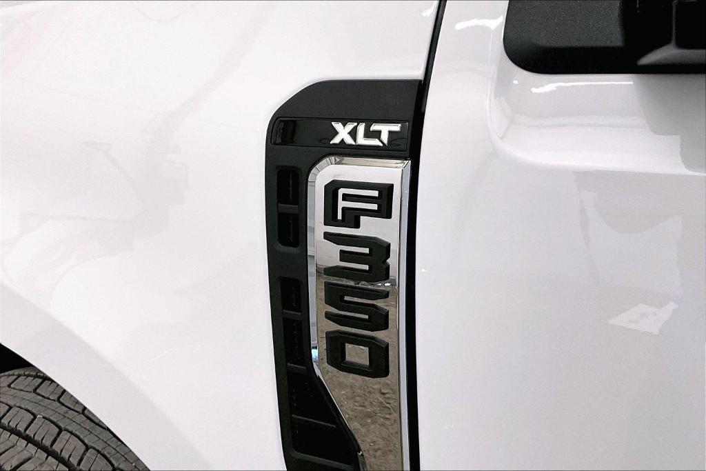 new 2025 Ford F-350 car, priced at $54,000