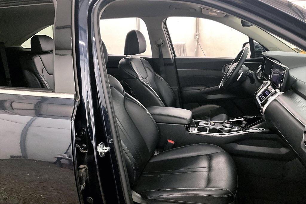 used 2022 Kia Sorento Plug-In Hybrid car, priced at $28,250