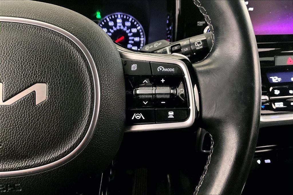 used 2022 Kia Sorento Plug-In Hybrid car, priced at $28,250