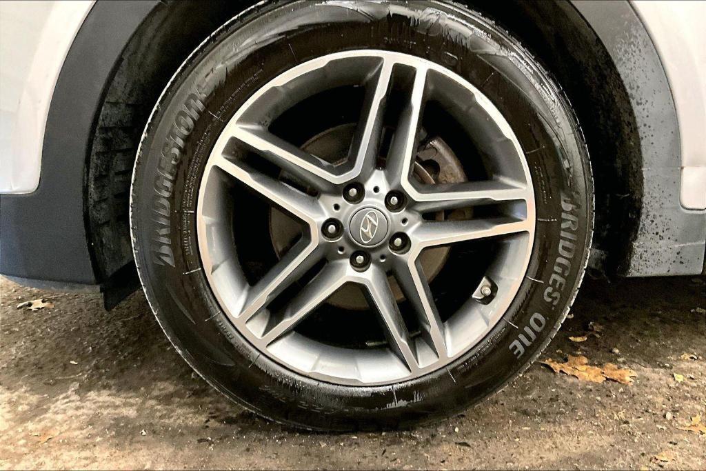 used 2016 Hyundai Santa Fe car, priced at $11,277