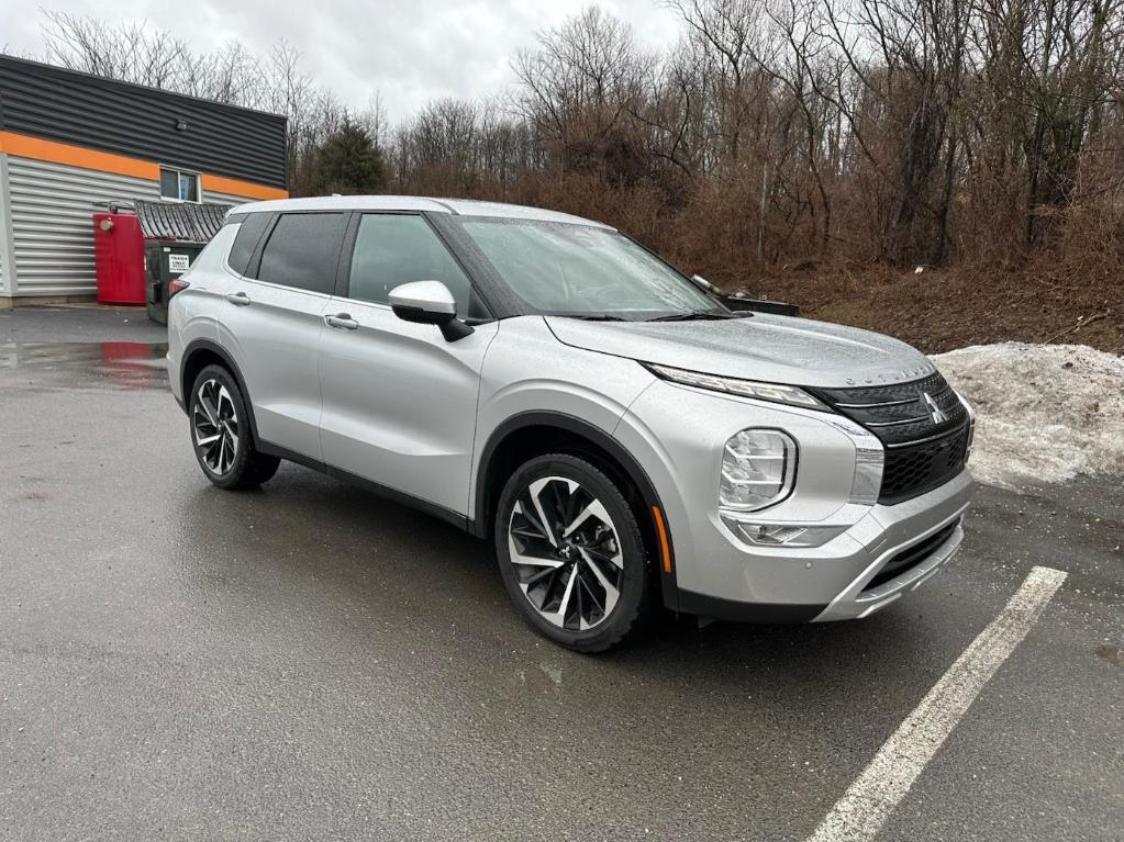 used 2022 Mitsubishi Outlander car, priced at $23,000