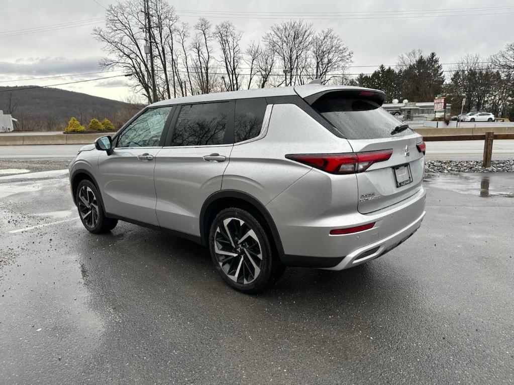 used 2022 Mitsubishi Outlander car, priced at $23,000