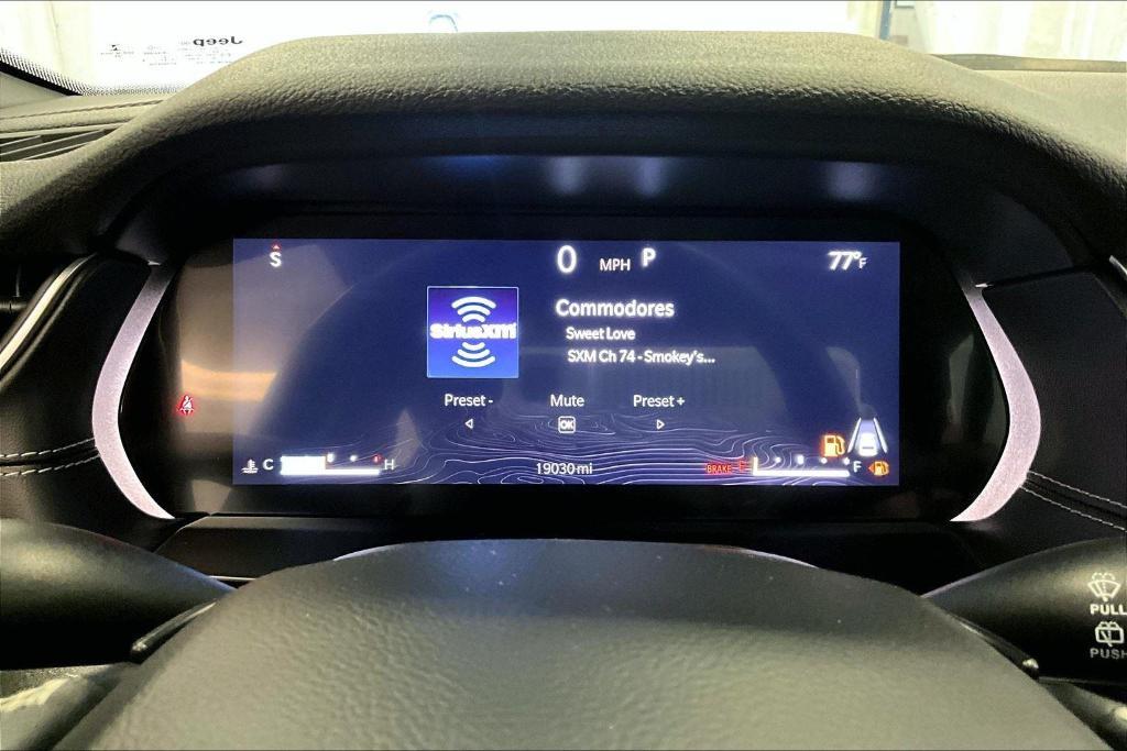used 2022 Jeep Grand Cherokee car, priced at $34,500