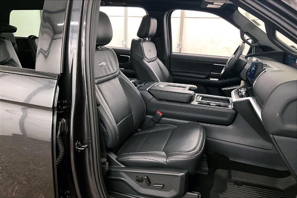 new 2025 Ford Expedition car, priced at $82,000