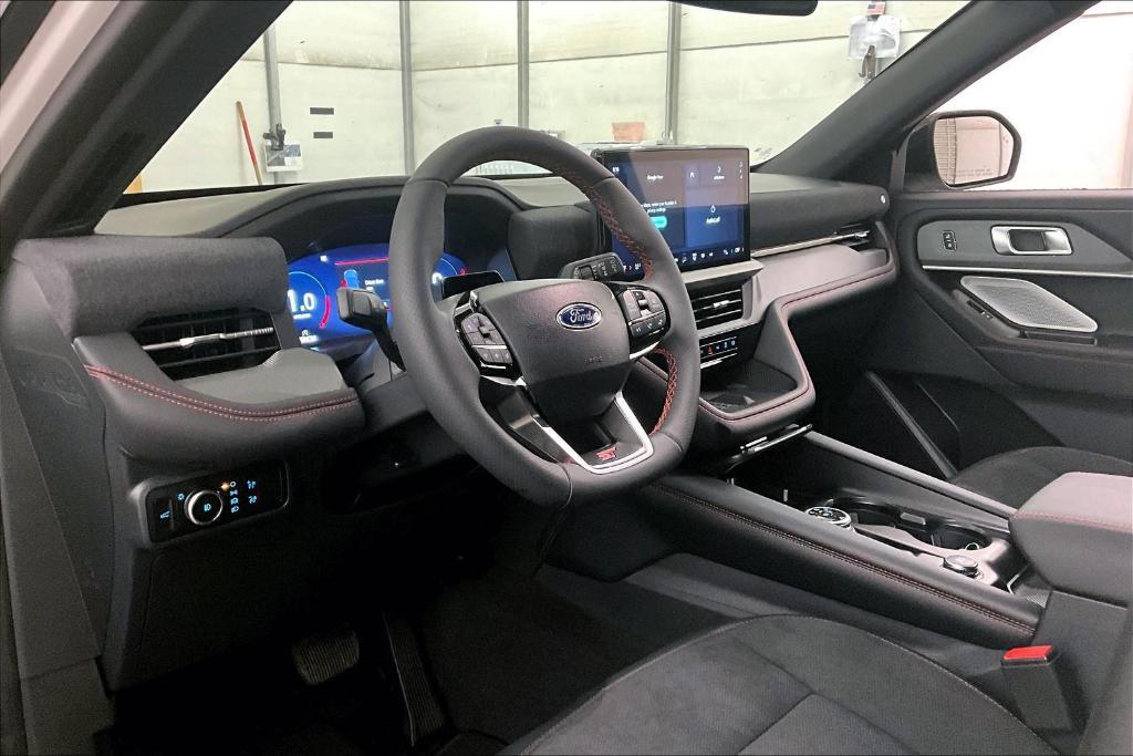 new 2025 Ford Explorer car, priced at $57,994