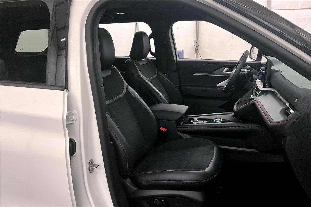 new 2025 Ford Explorer car, priced at $57,994