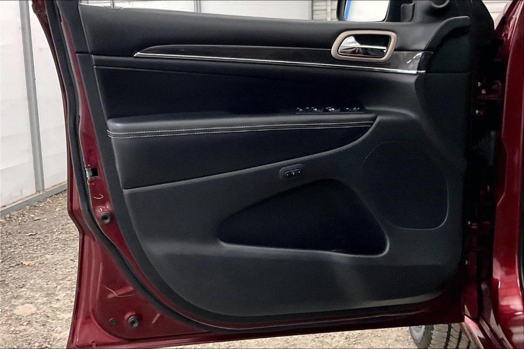 used 2016 Jeep Grand Cherokee car