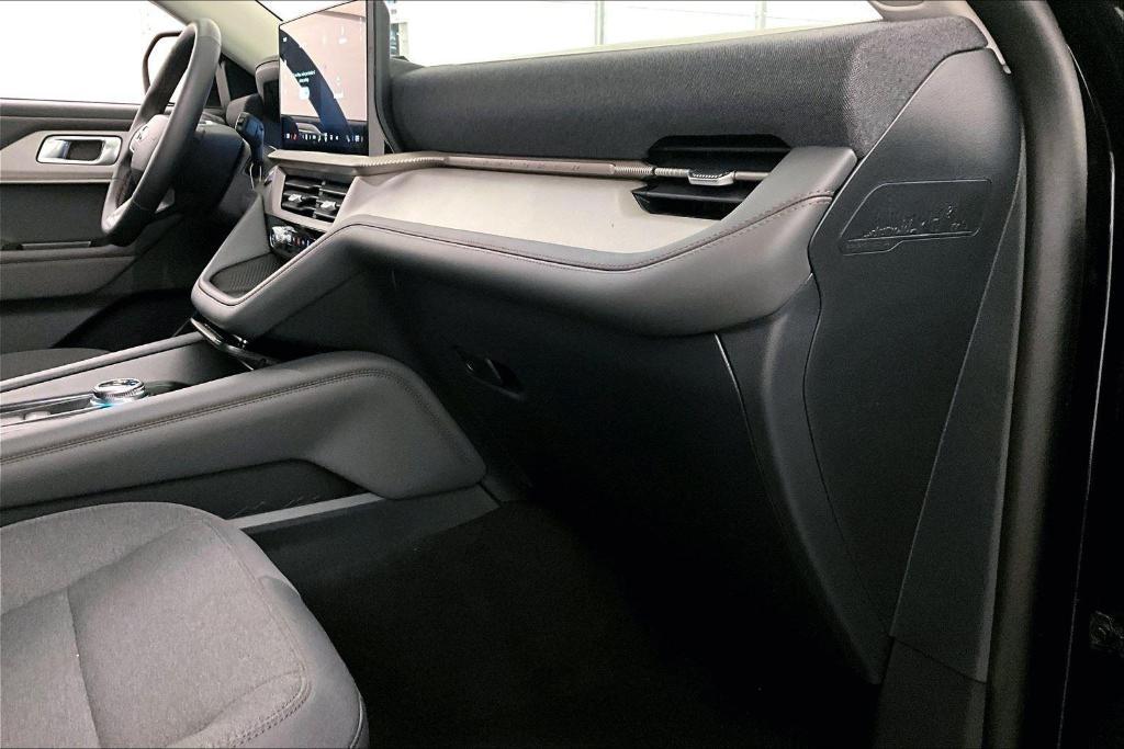 new 2025 Ford Explorer car, priced at $41,199