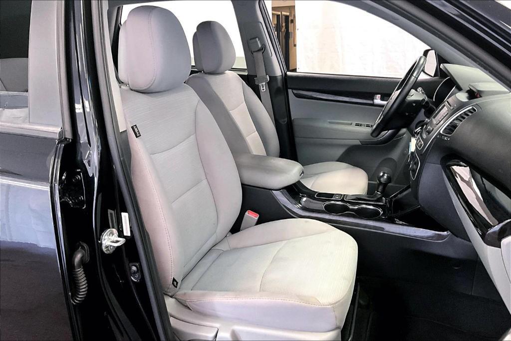 used 2015 Kia Sorento car, priced at $12,750