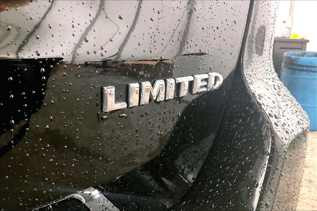 used 2020 Jeep Grand Cherokee car, priced at $23,000