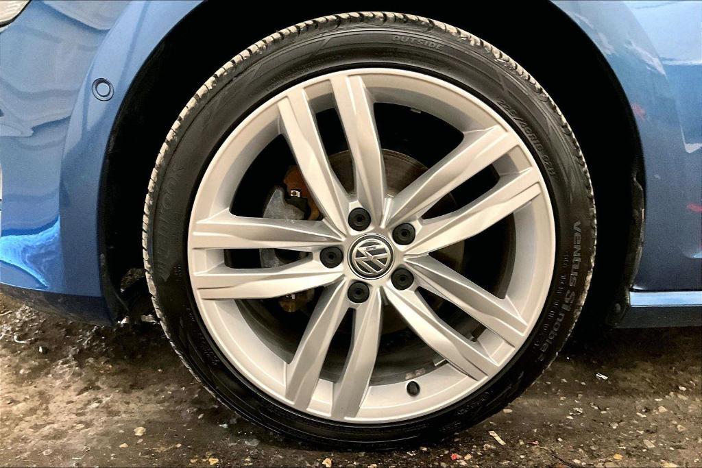 used 2017 Volkswagen Golf SportWagen car, priced at $13,777